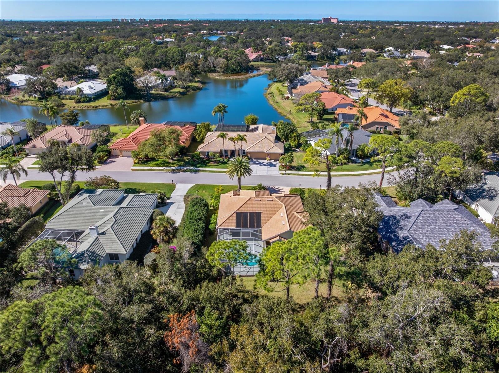 Image 42 of 50 For 8468 Woodbriar Drive