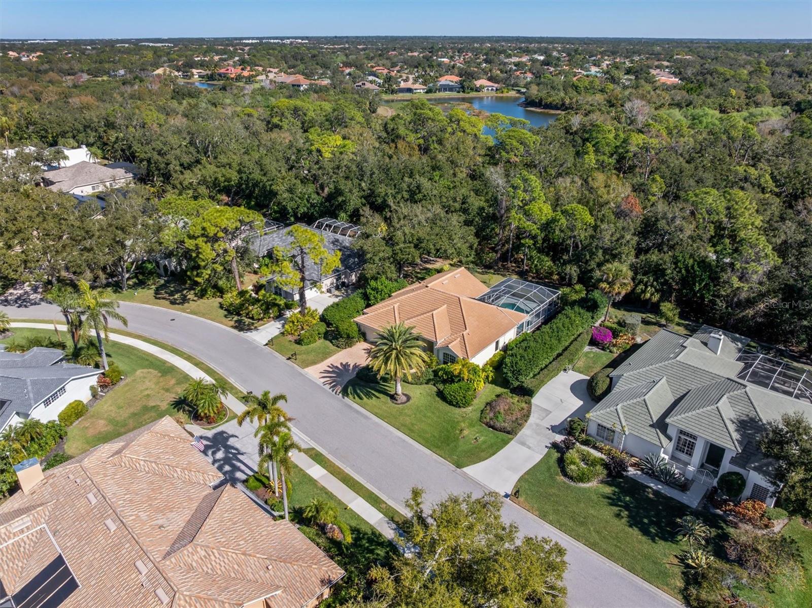 Image 44 of 50 For 8468 Woodbriar Drive