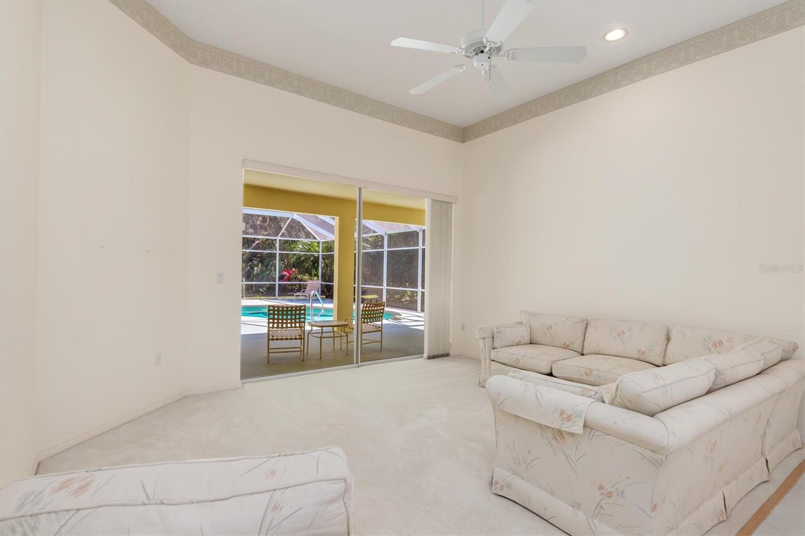 Image 6 of 50 For 8468 Woodbriar Drive