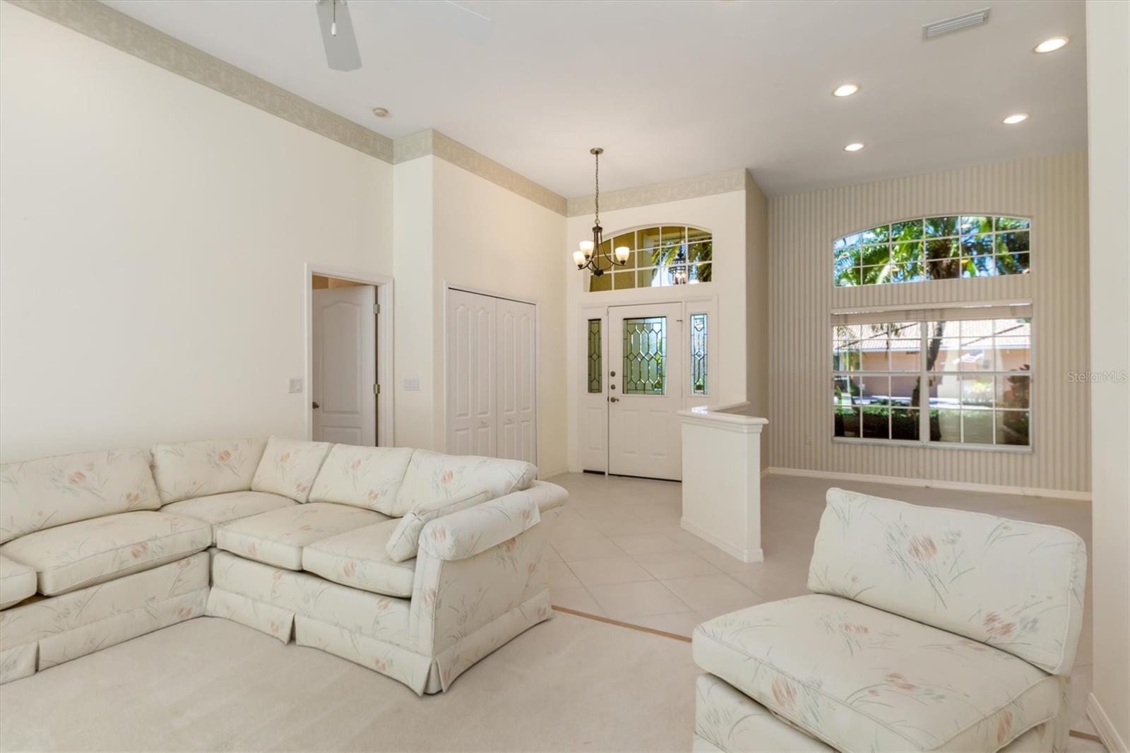 Image 7 of 50 For 8468 Woodbriar Drive