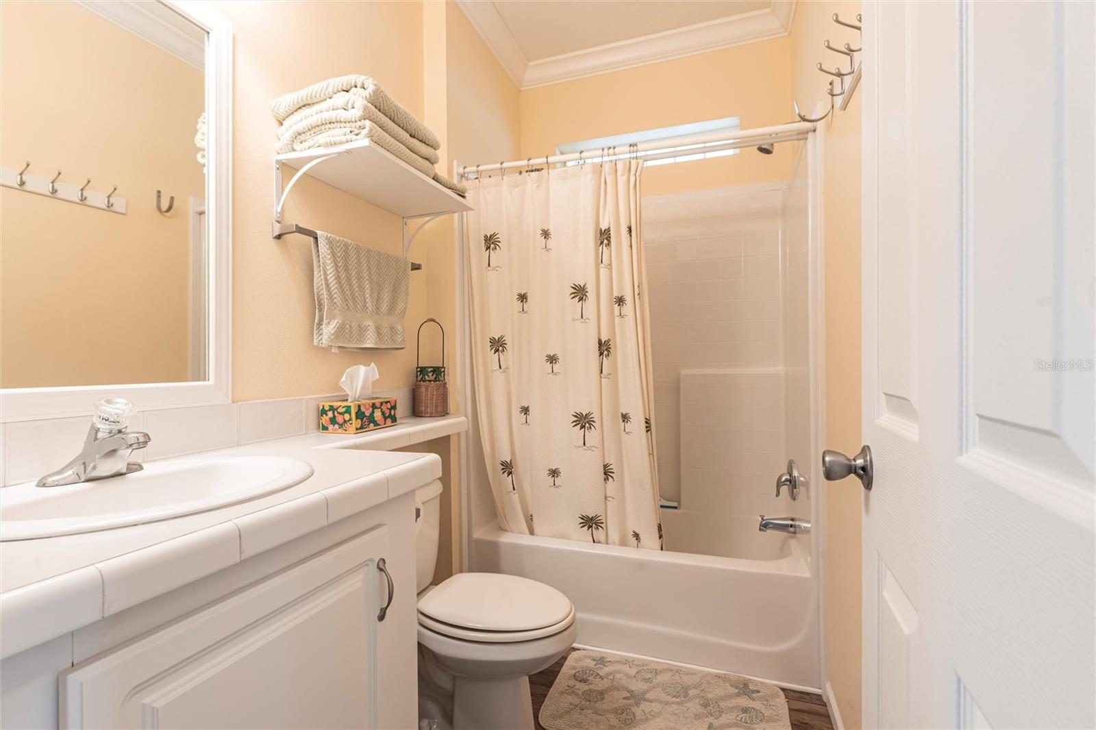 Image 24 of 27 For 168 Duchess Avenue