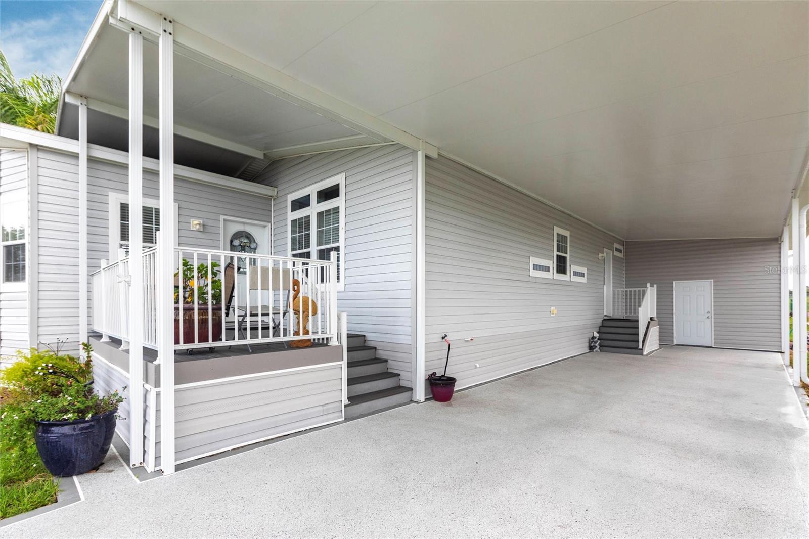 Image 4 of 27 For 168 Duchess Avenue