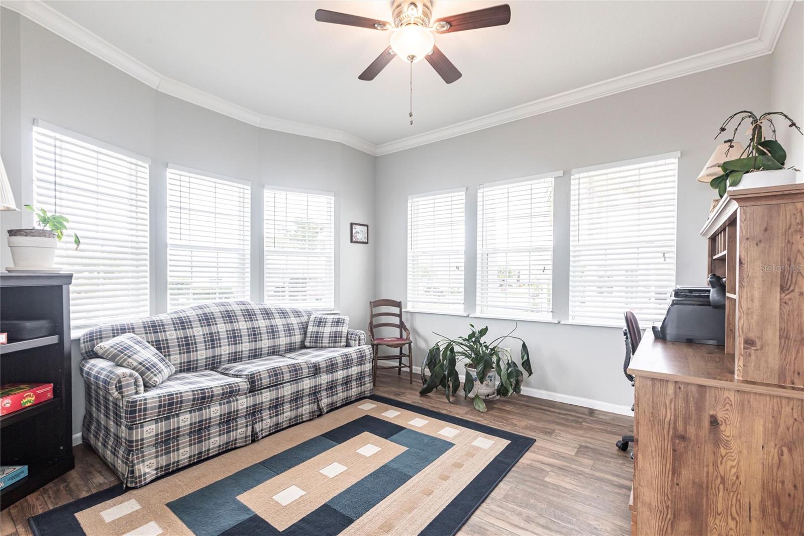 Image 8 of 27 For 168 Duchess Avenue