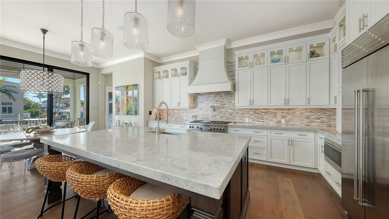 Listing photo id 9 for 590 Birdie Lane