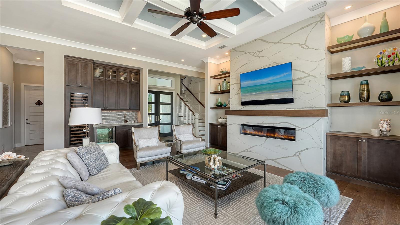 Listing photo id 4 for 590 Birdie Lane