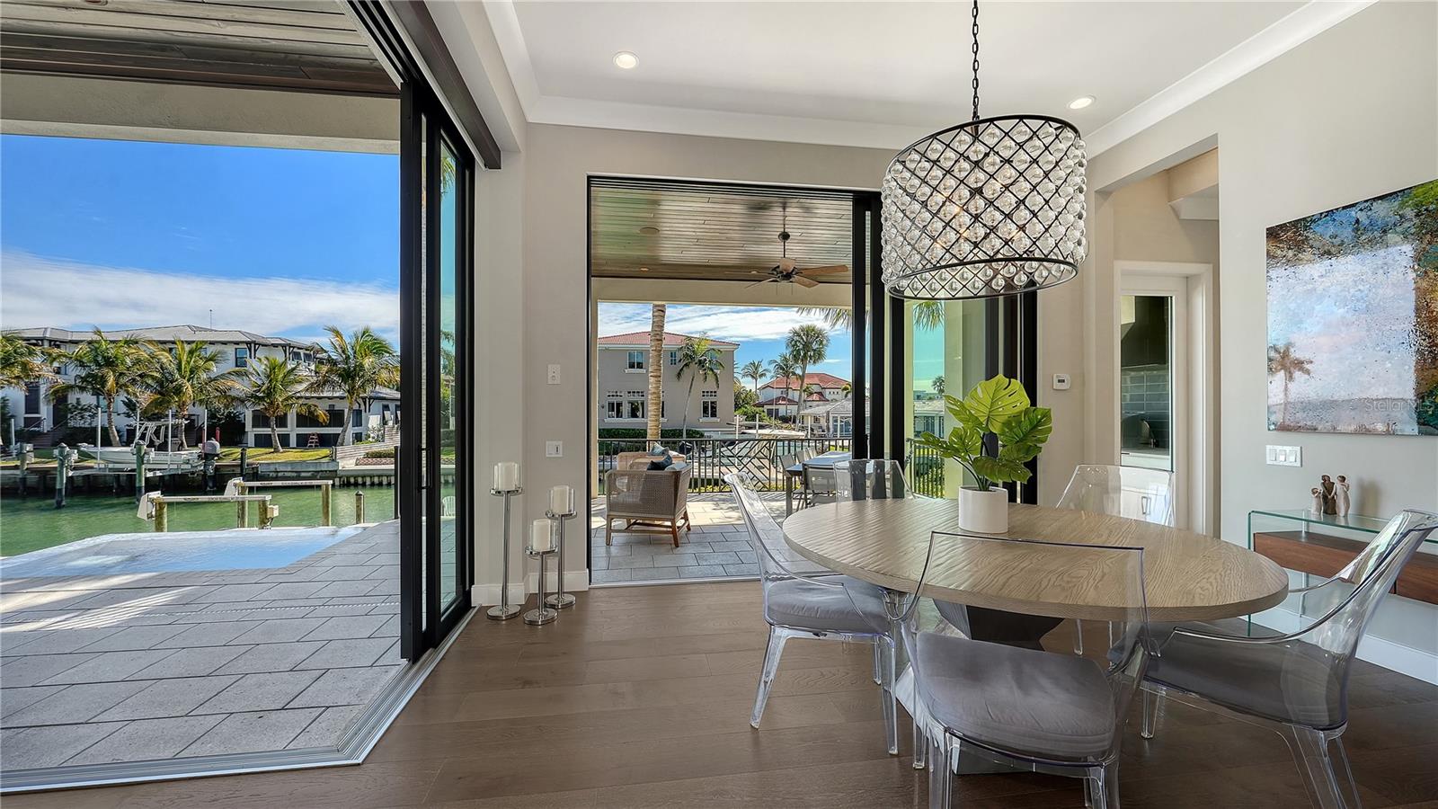 Listing photo id 6 for 590 Birdie Lane