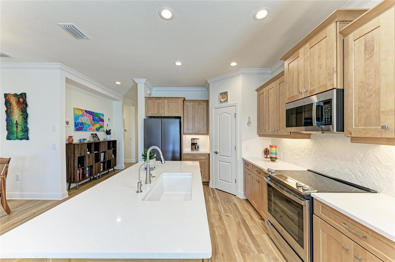 Image 19 of 91 For 9920 Crystal Isle Circle