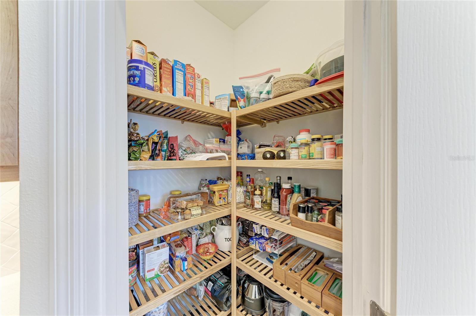 Image 23 of 91 For 9920 Crystal Isle Circle