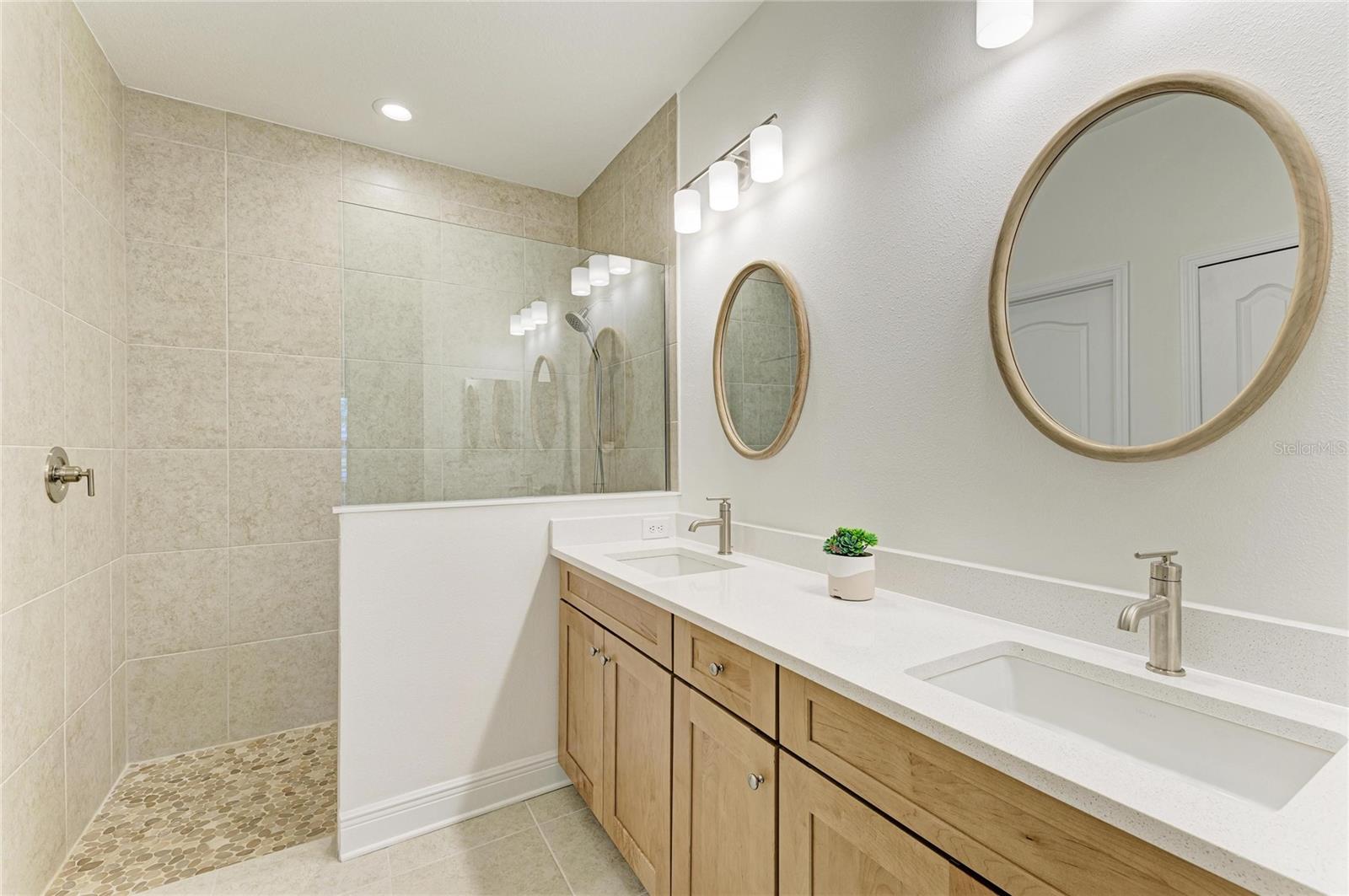 Image 46 of 91 For 9920 Crystal Isle Circle