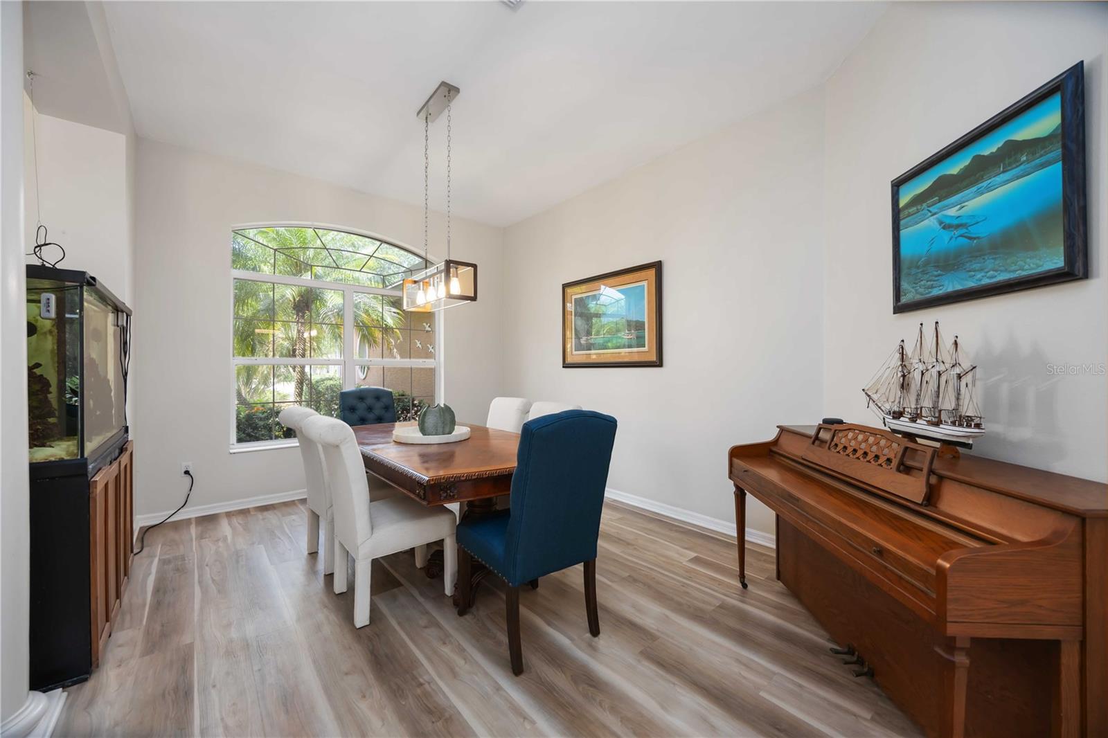 Image 11 of 89 For 9915 Old Hyde Park Place