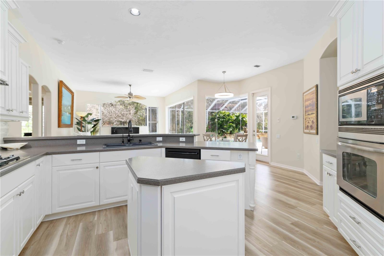 Image 21 of 89 For 9915 Old Hyde Park Place