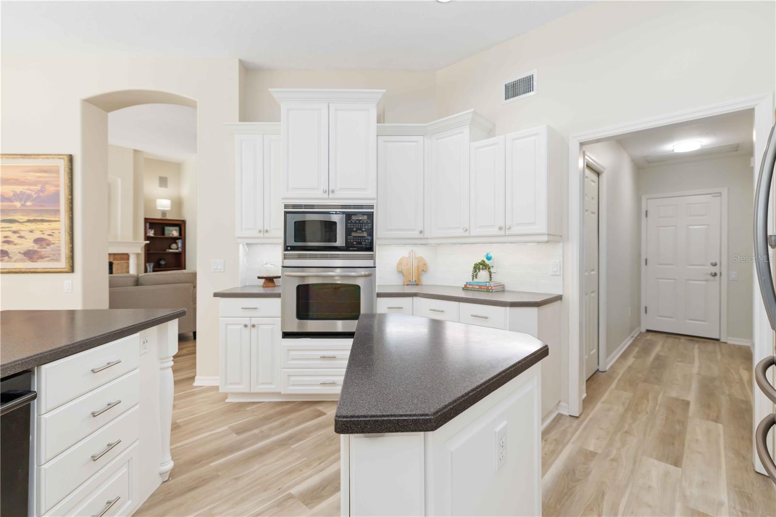 Image 27 of 89 For 9915 Old Hyde Park Place