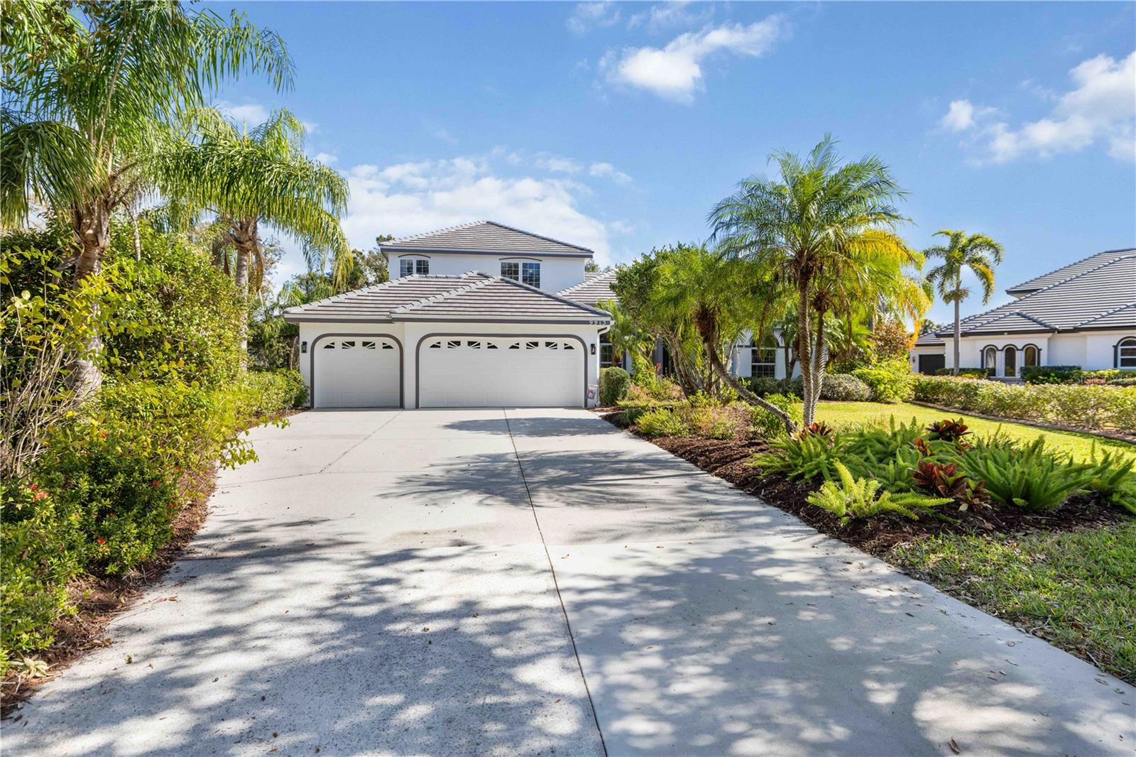 Image 4 of 89 For 9915 Old Hyde Park Place