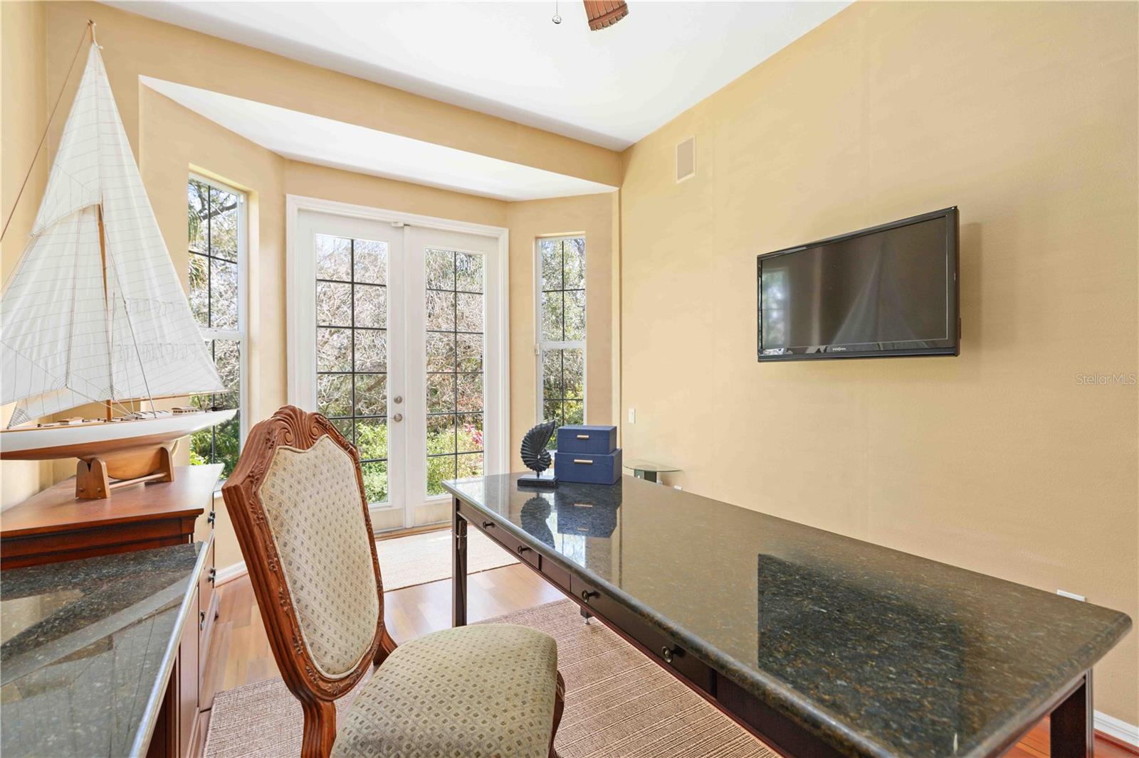 Image 41 of 89 For 9915 Old Hyde Park Place