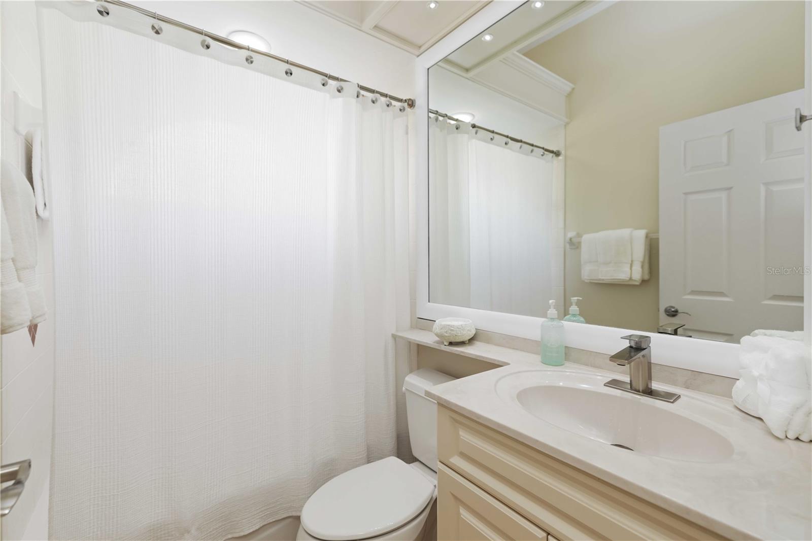 Image 44 of 89 For 9915 Old Hyde Park Place