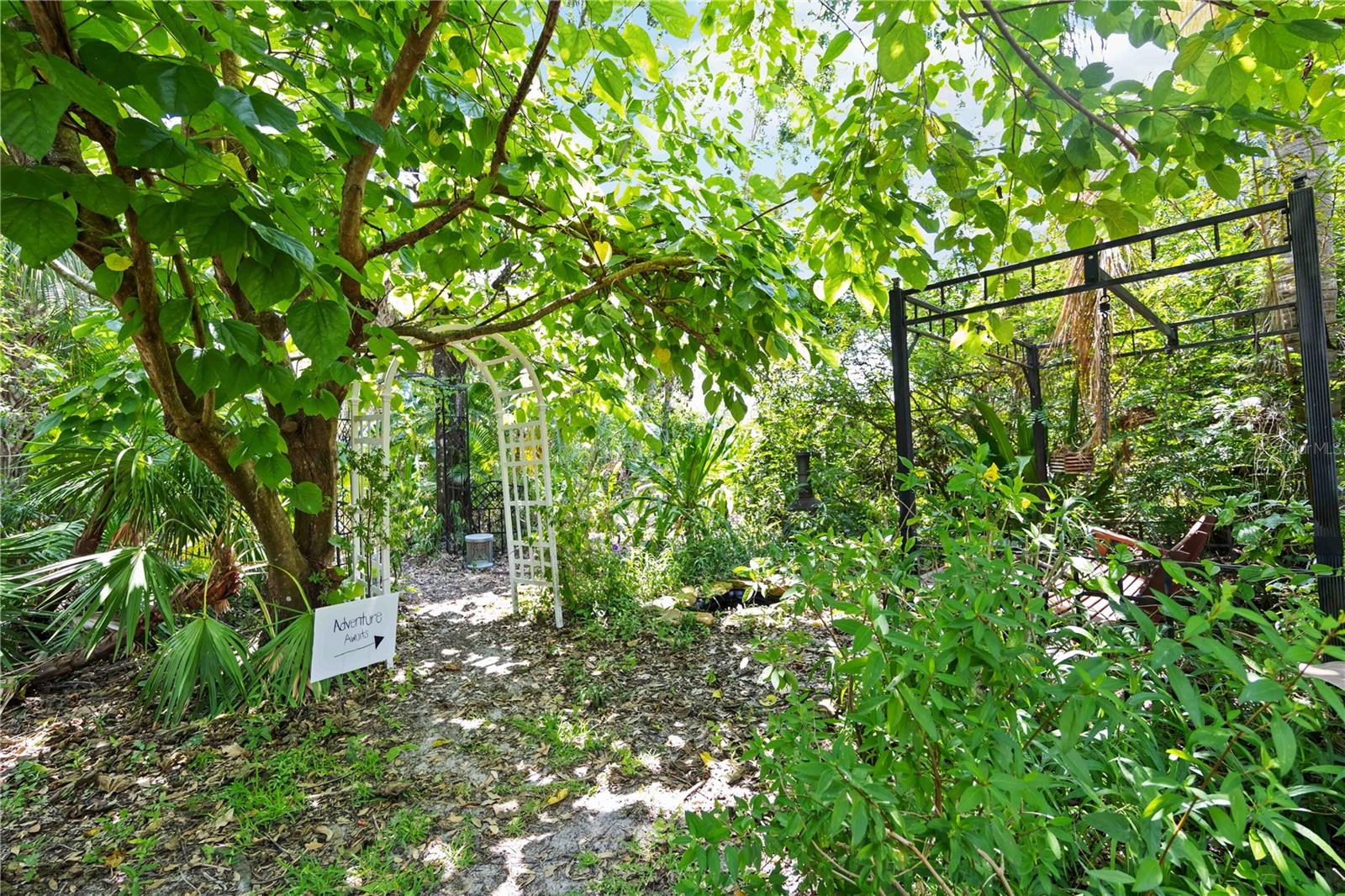 Image 72 of 89 For 9915 Old Hyde Park Place