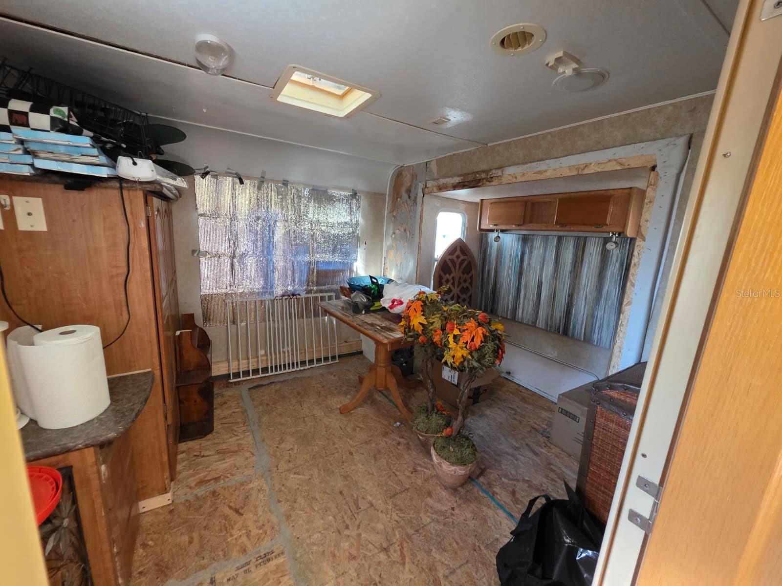 Image 5 of 21 For 2000 Palm Street