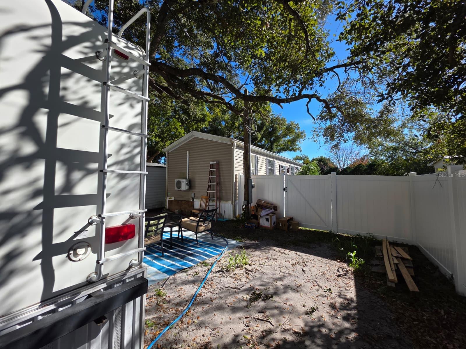 Image 9 of 21 For 2000 Palm Street