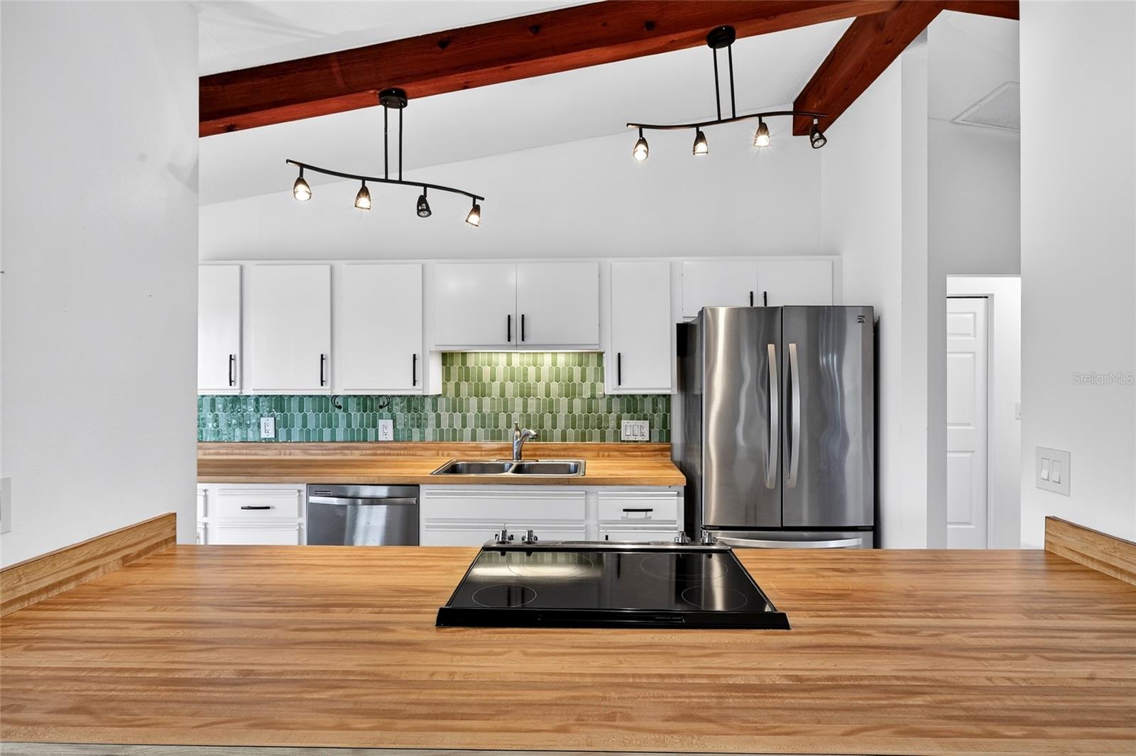 Image 13 of 53 For 5424 America Drive