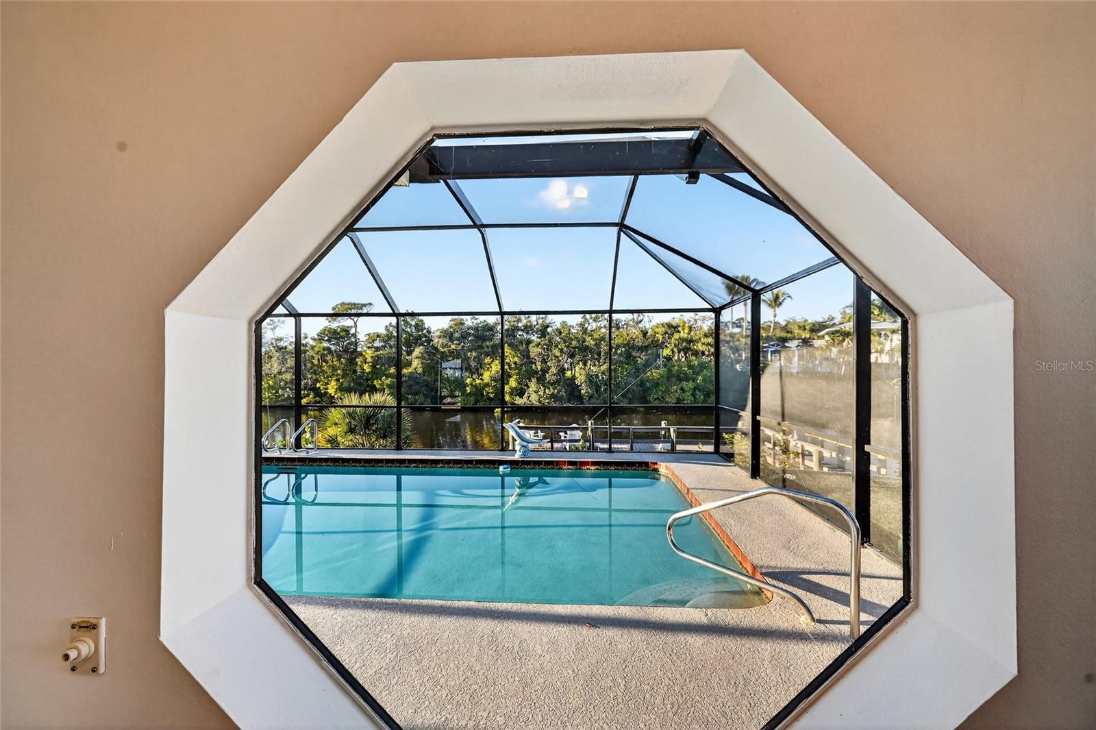 Image 23 of 53 For 5424 America Drive