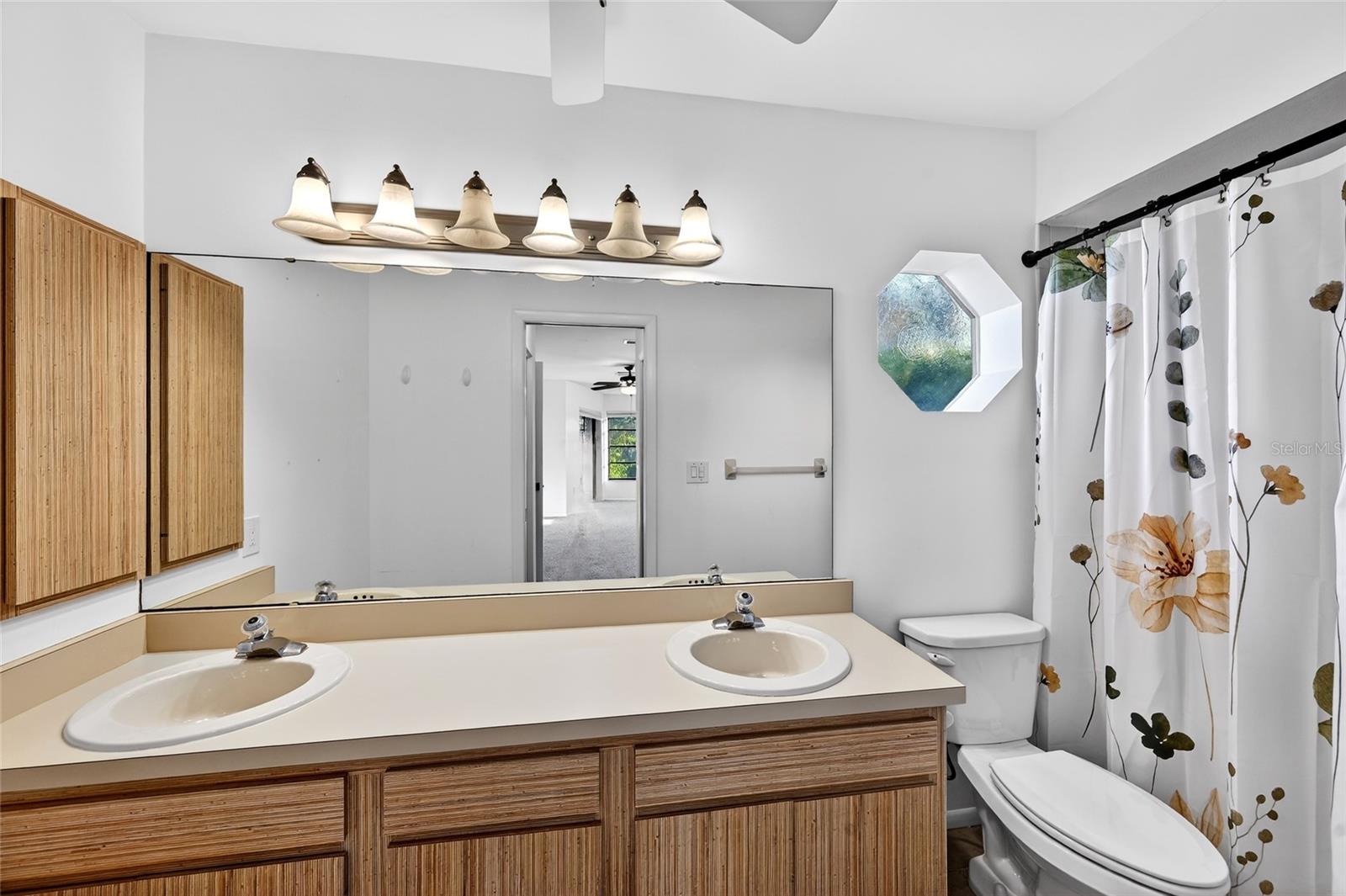 Image 29 of 53 For 5424 America Drive