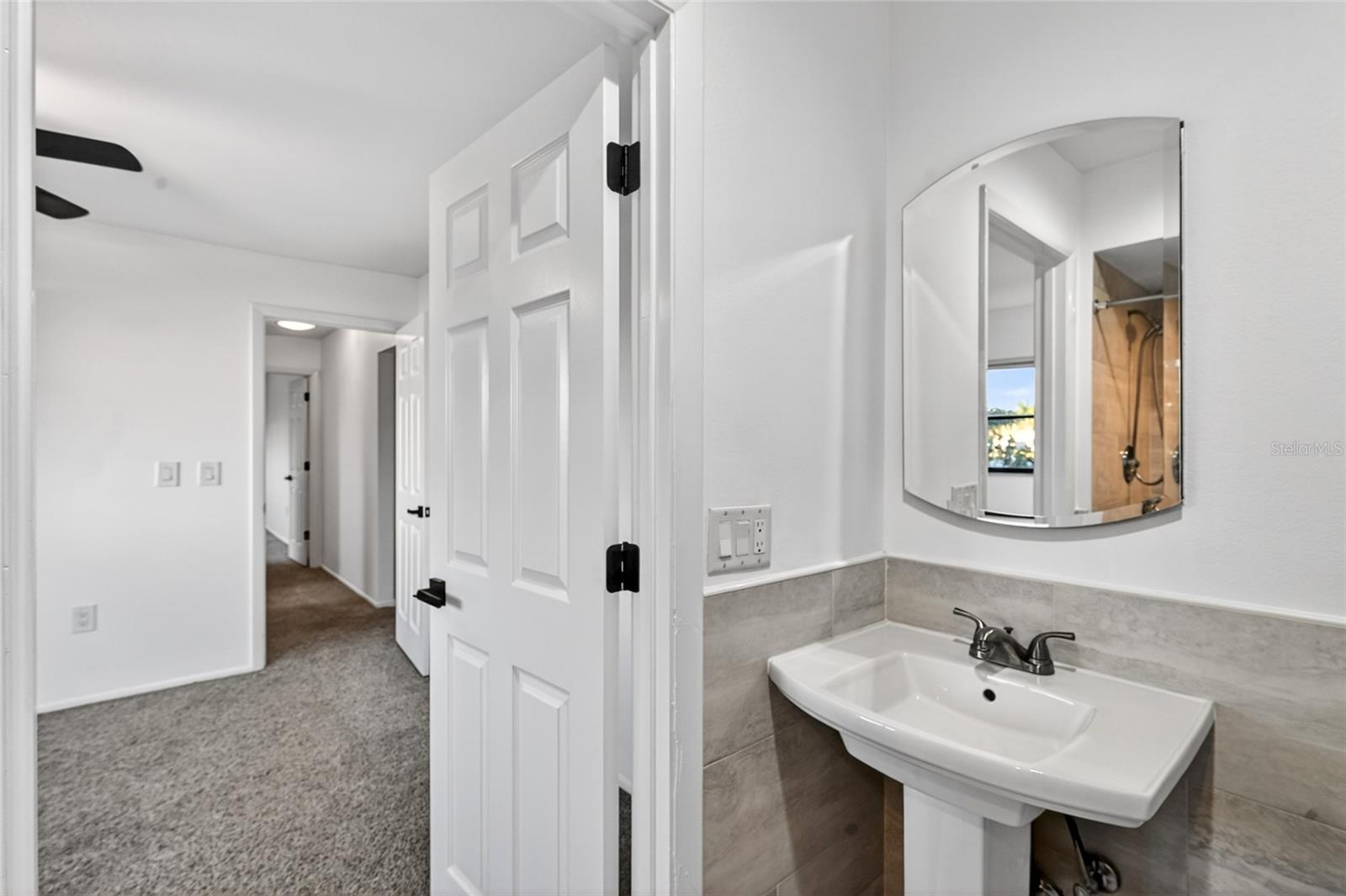 Image 34 of 53 For 5424 America Drive