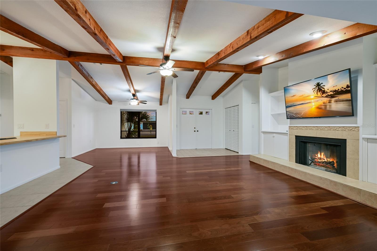 Image 8 of 53 For 5424 America Drive