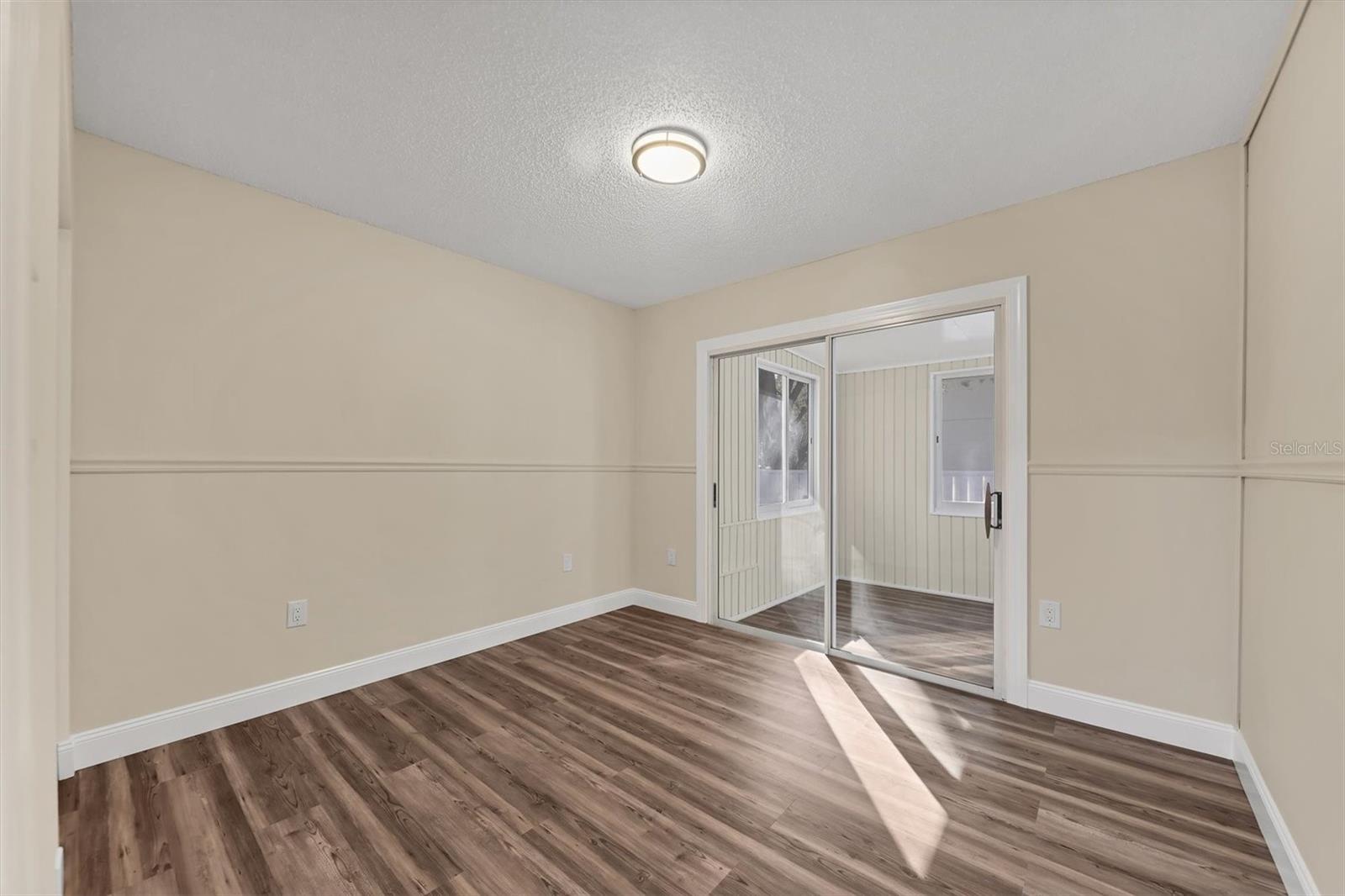 Image 18 of 34 For 3703 43rd Avenue W