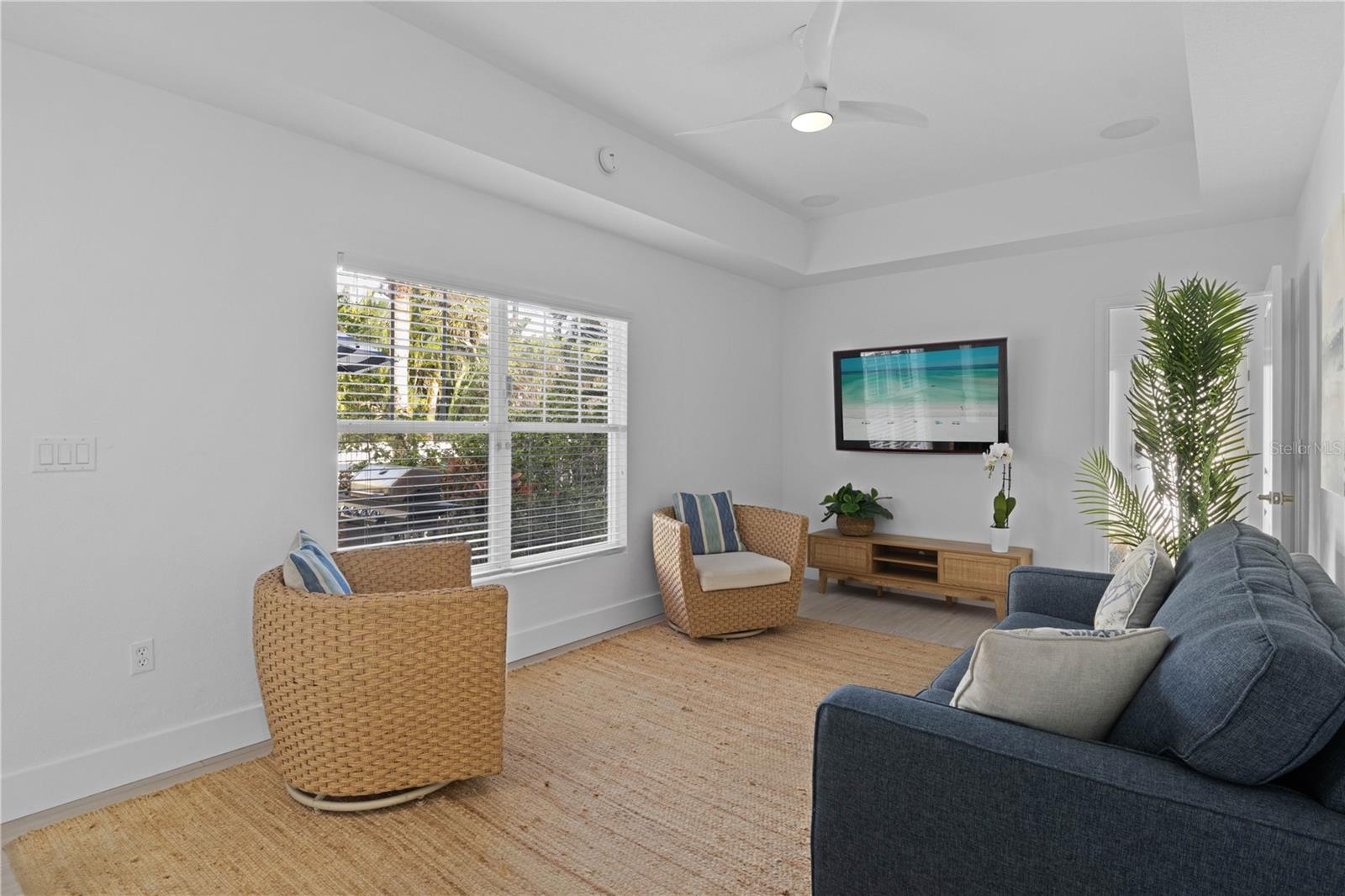 Image 17 of 51 For 307 Spring Avenue