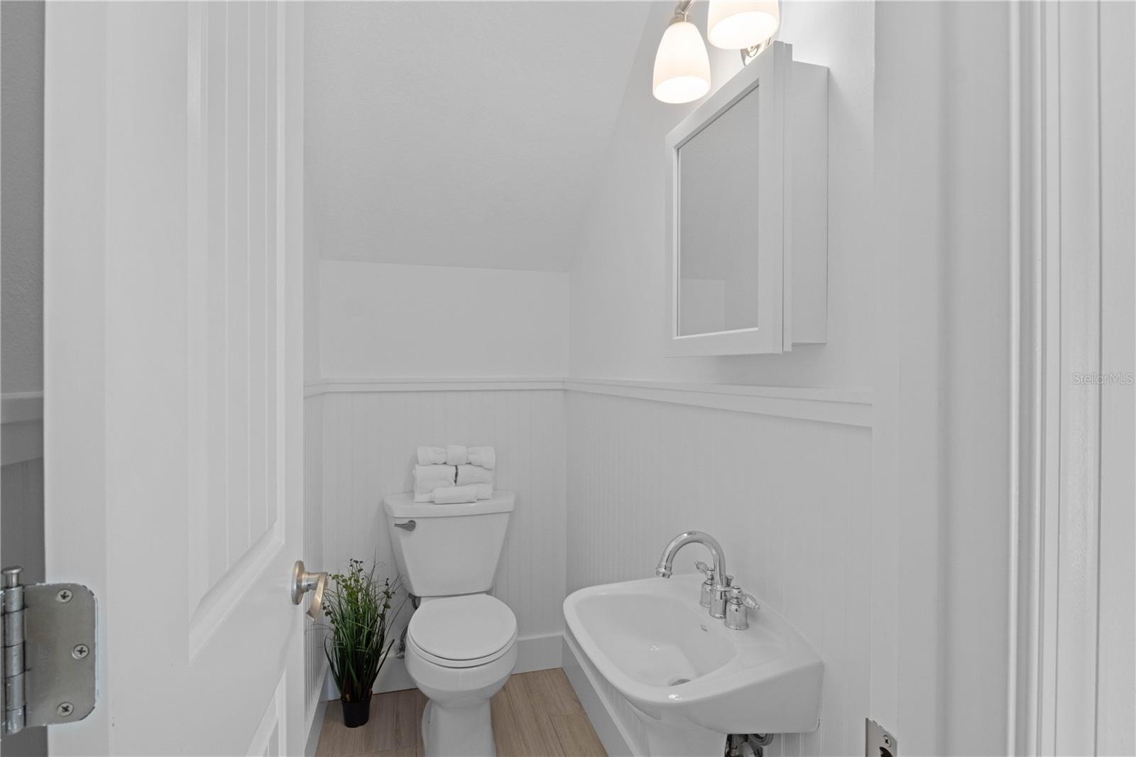 Image 20 of 51 For 307 Spring Avenue