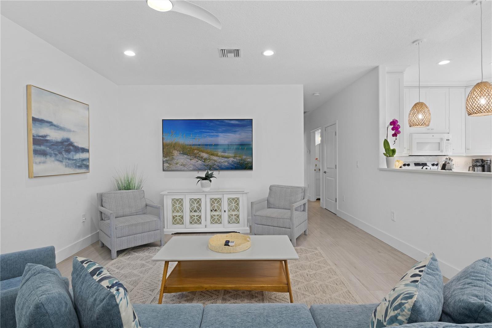 Image 7 of 51 For 307 Spring Avenue