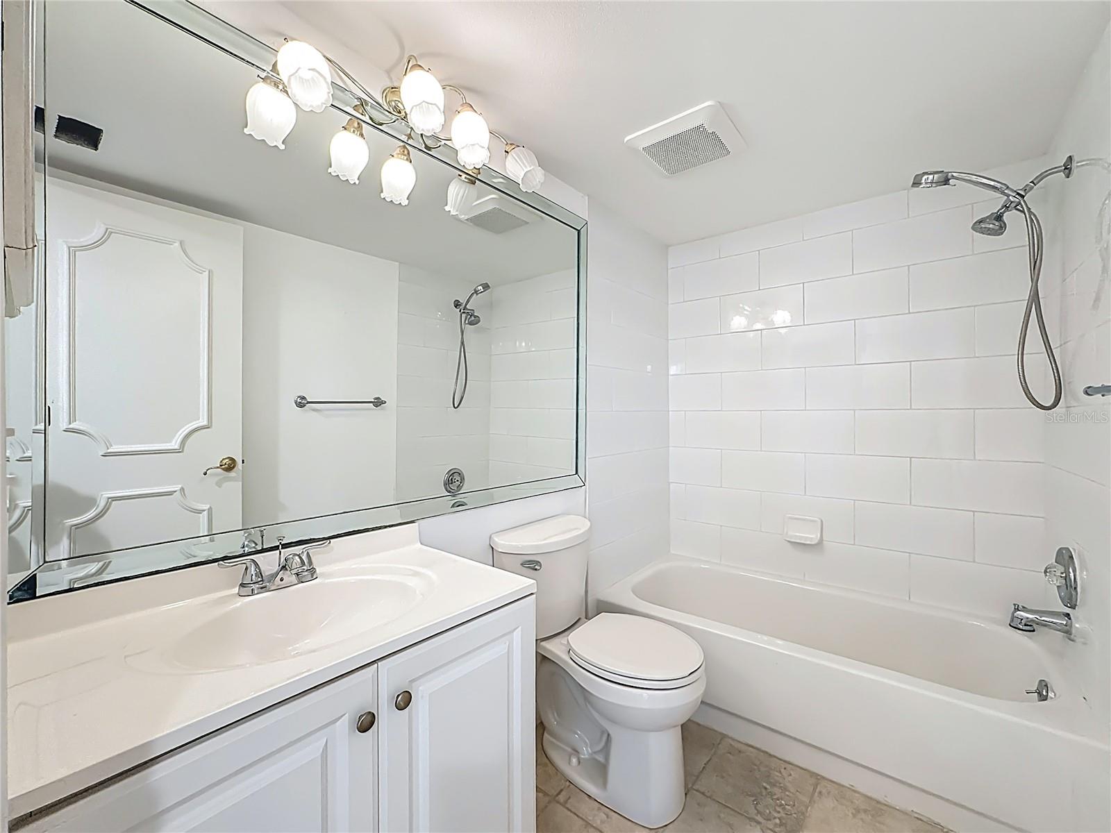 Image 18 of 60 For 1511 Pelican Point Drive Ba180