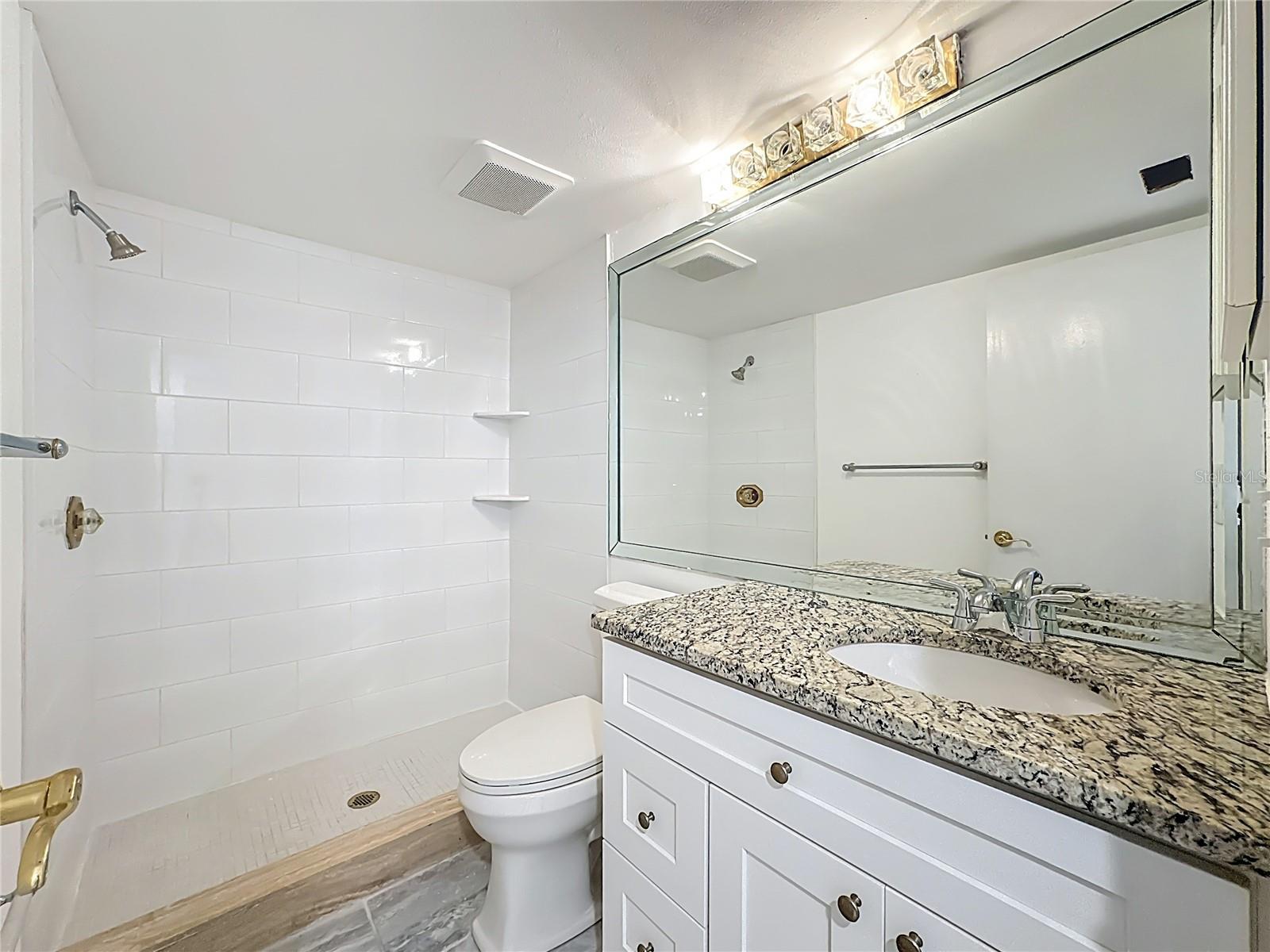 Image 22 of 60 For 1511 Pelican Point Drive Ba180