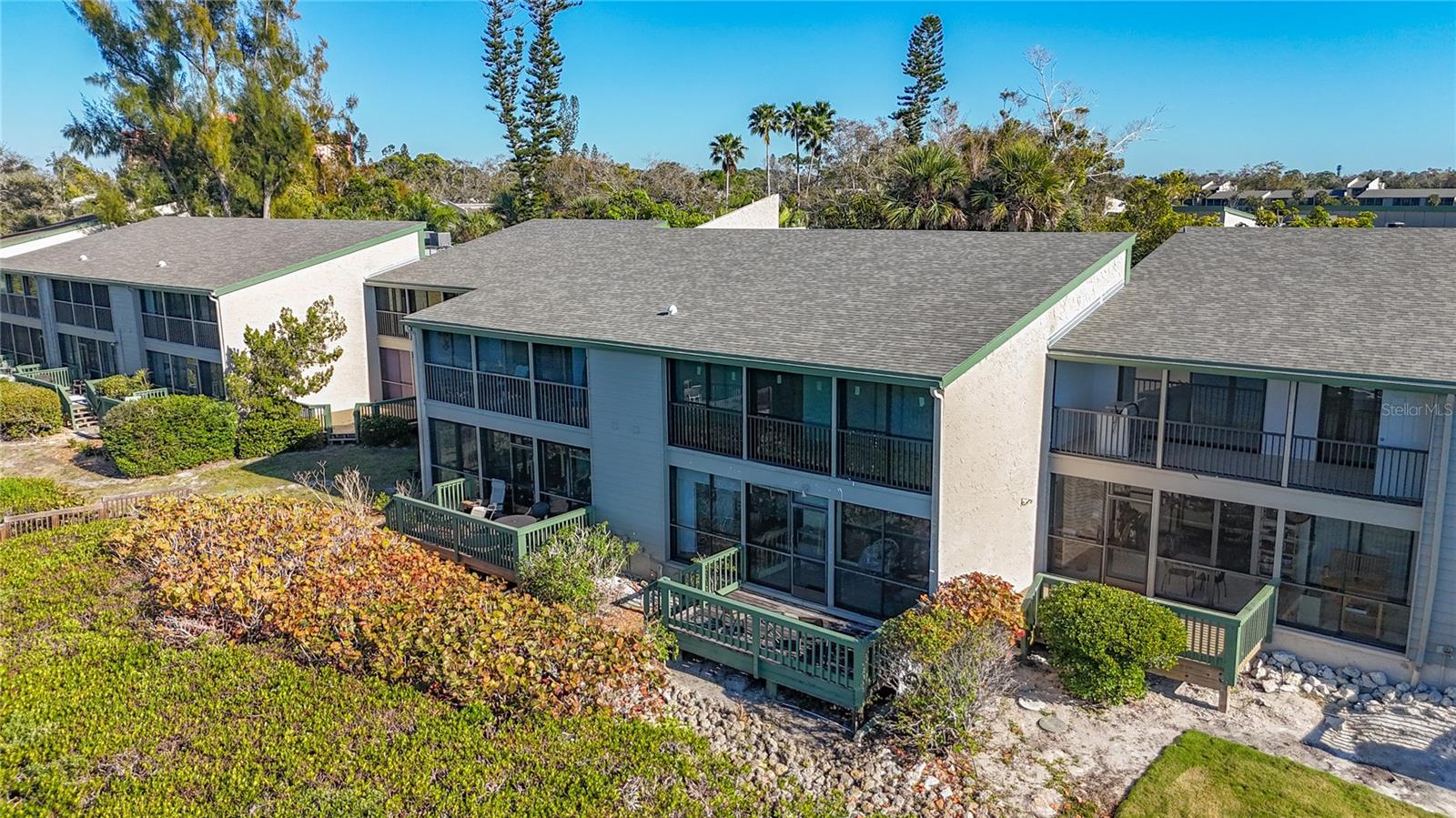 Image 32 of 60 For 1511 Pelican Point Drive Ba180