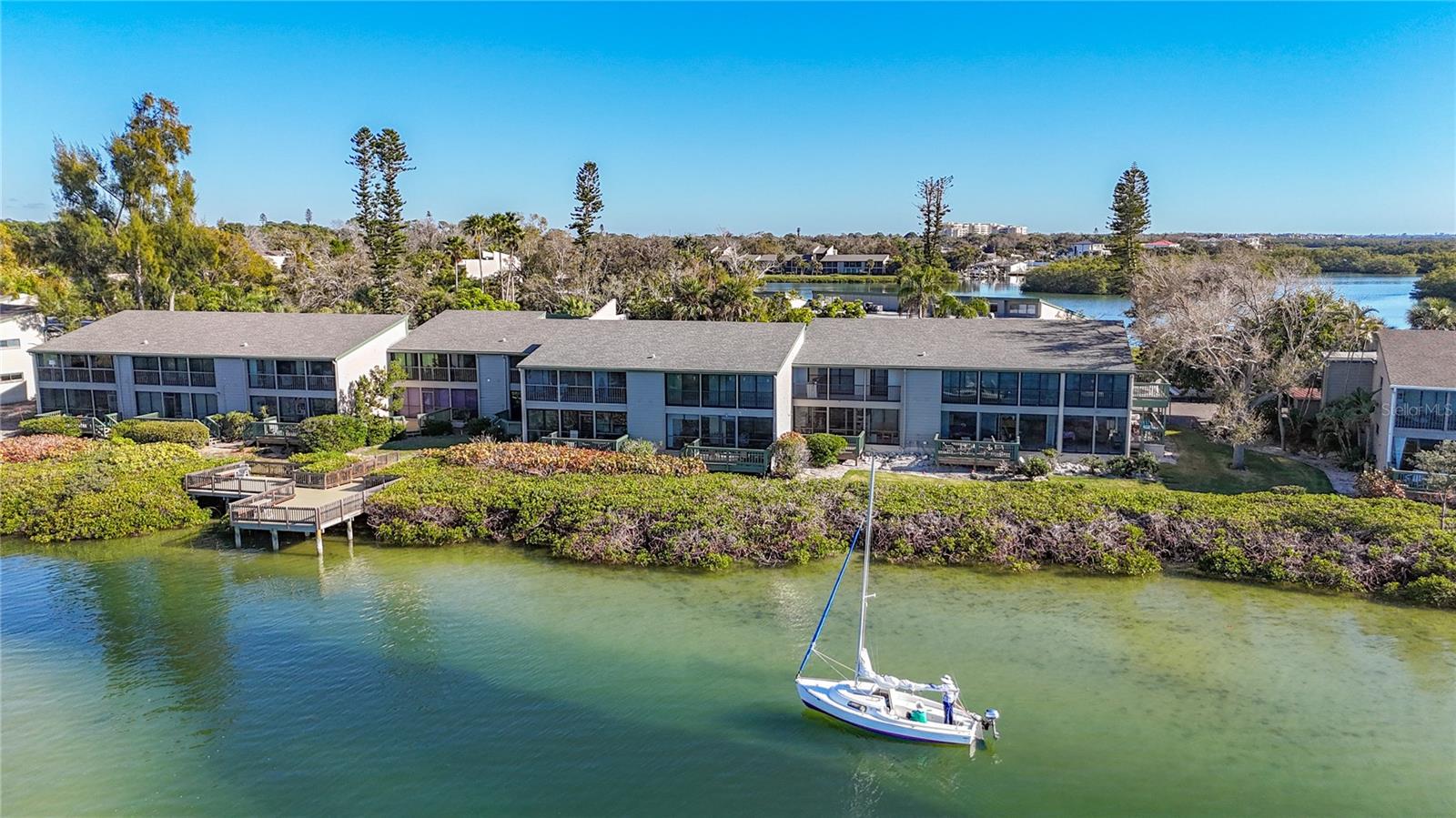 Image 35 of 60 For 1511 Pelican Point Drive Ba180