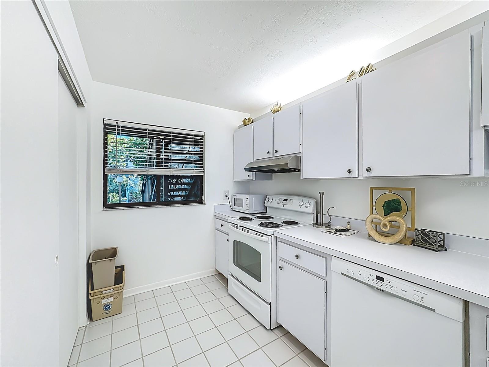 Image 9 of 60 For 1511 Pelican Point Drive Ba180