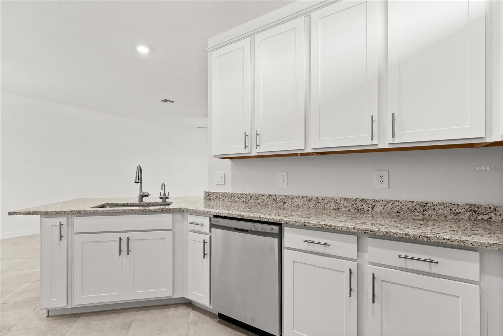 Image 10 of 33 For 15304 Sunny Day Drive