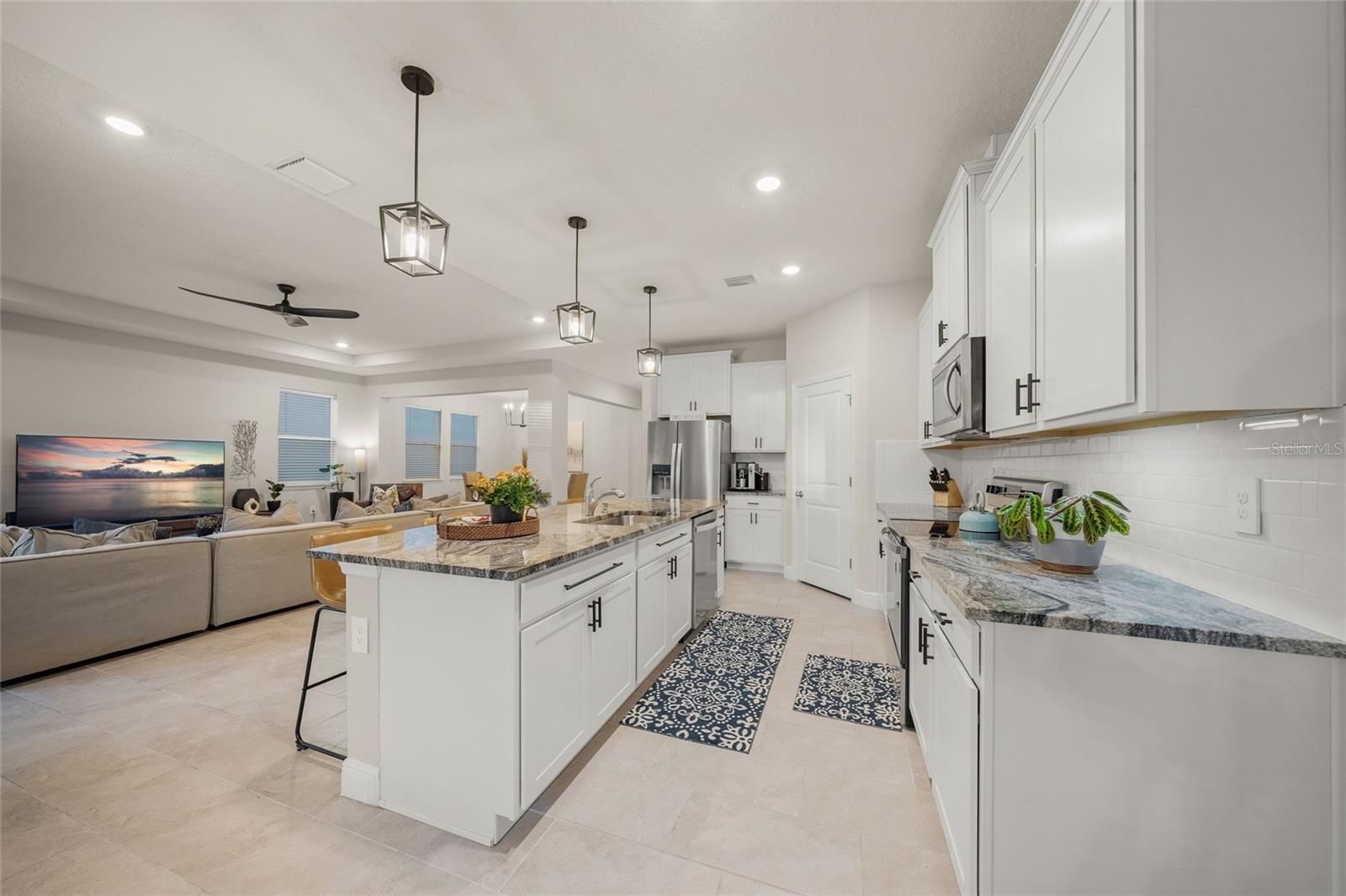 Image 10 of 50 For 17571 Cantarina Cove