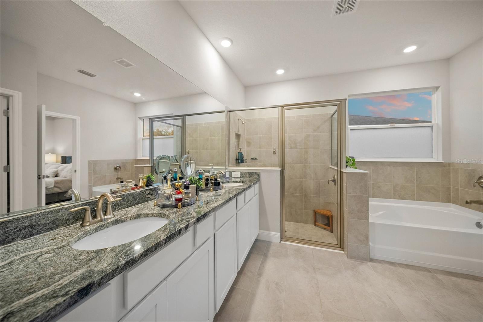 Image 21 of 50 For 17571 Cantarina Cove