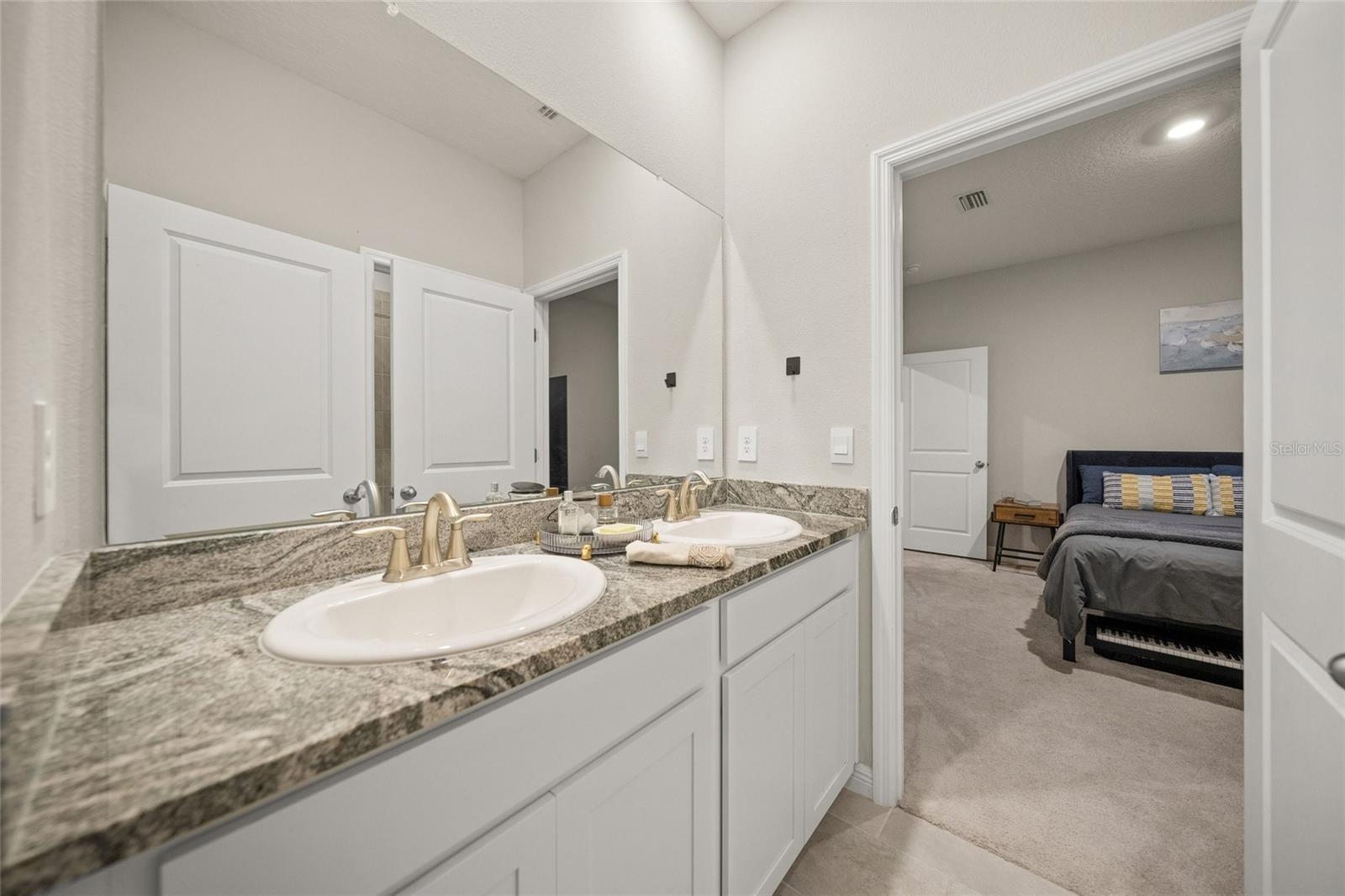 Image 28 of 50 For 17571 Cantarina Cove