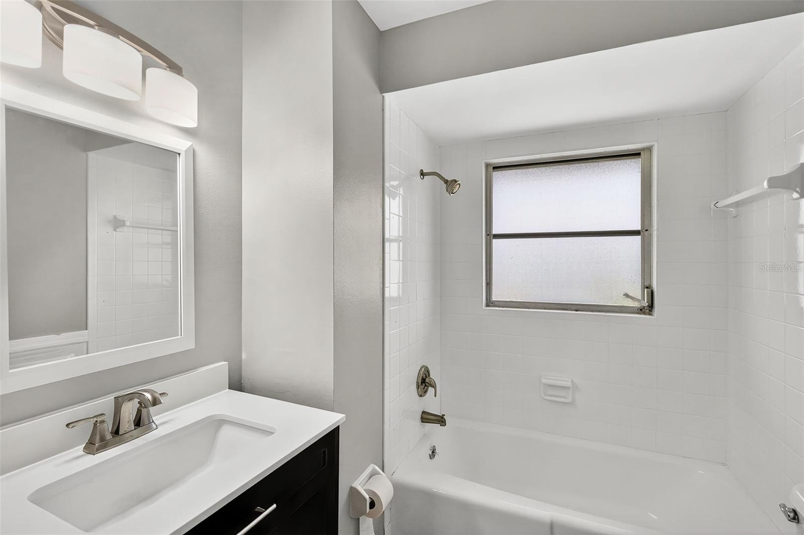 Image 16 of 33 For 536 Pangola Drive