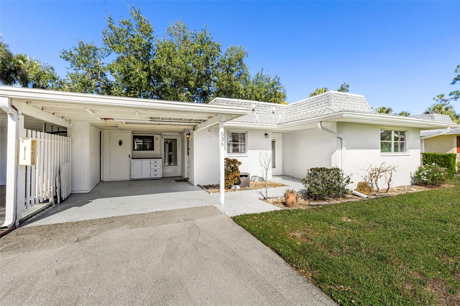 Image 28 of 33 For 536 Pangola Drive