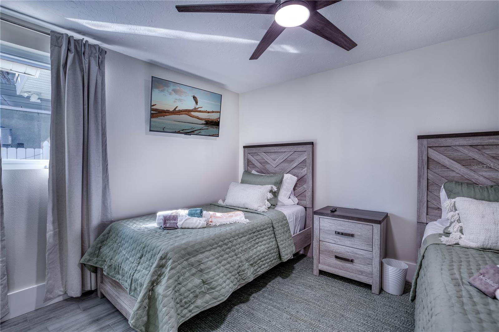 Image 11 of 49 For 3604 Gulf Drive A And B