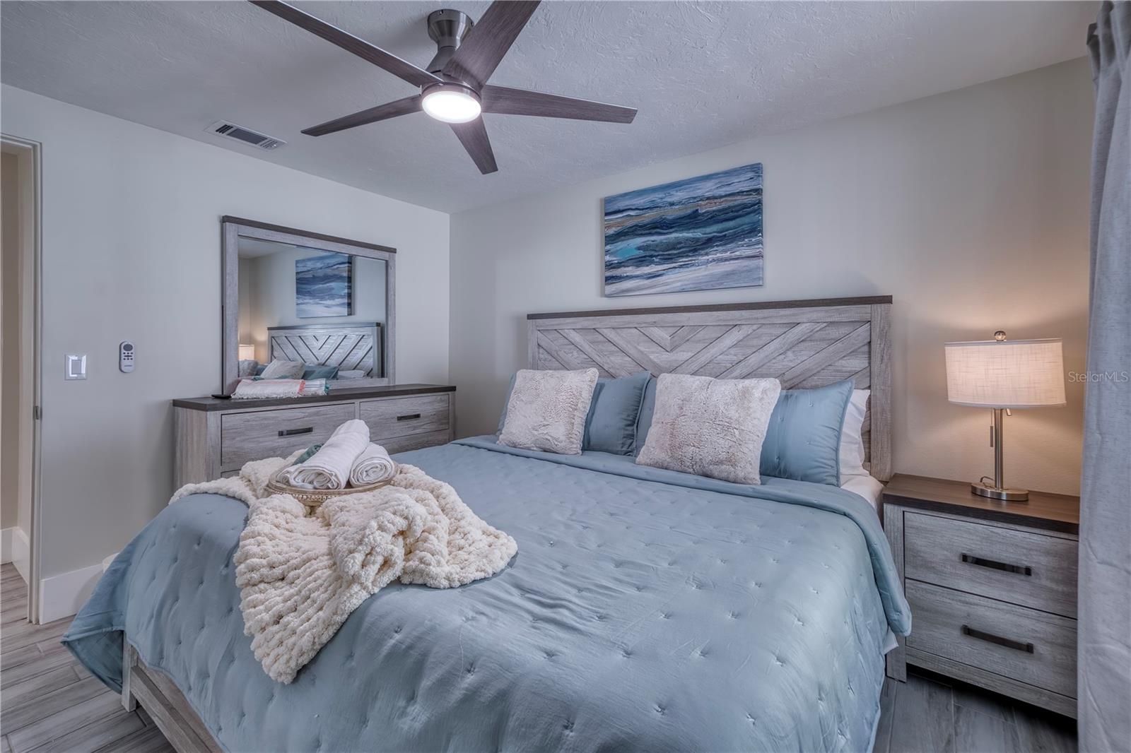 Image 16 of 49 For 3604 Gulf Drive A And B