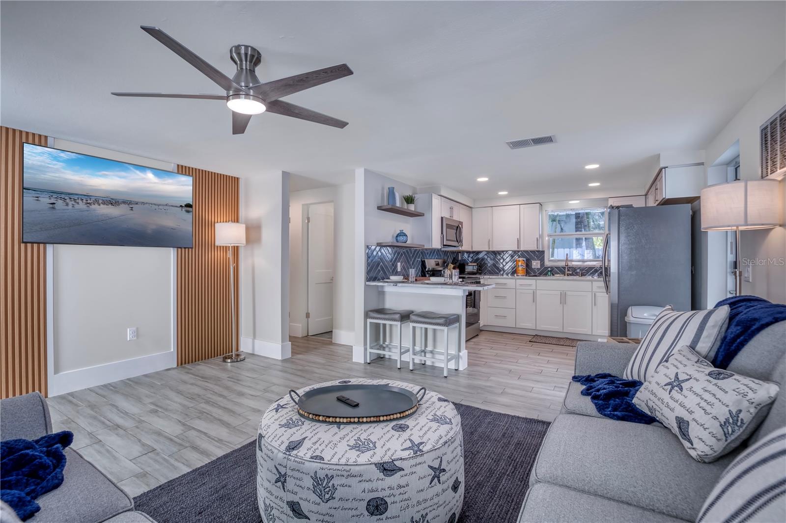 Image 22 of 49 For 3604 Gulf Drive A And B