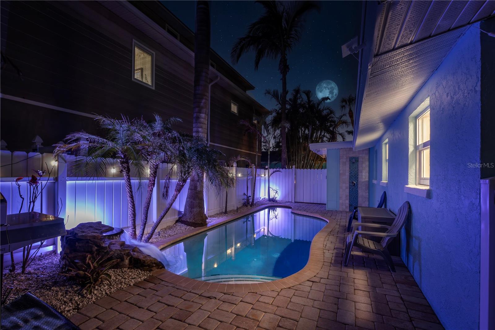 Image 26 of 49 For 3604 Gulf Drive A And B