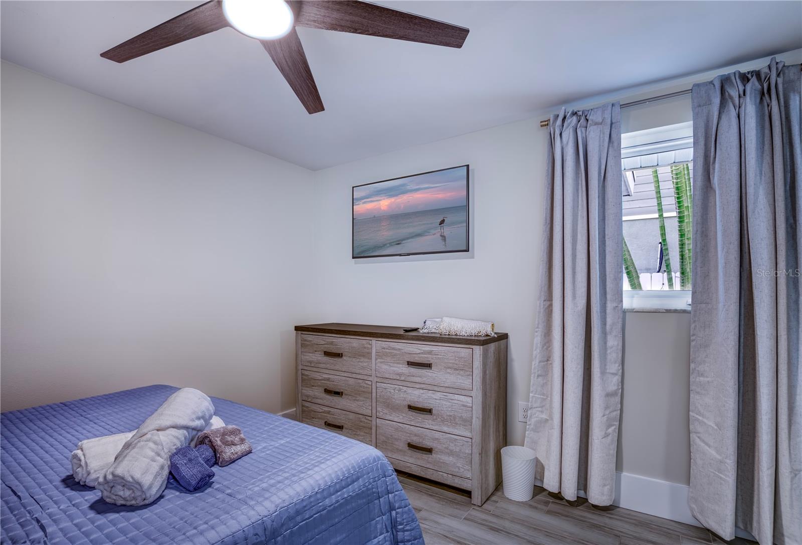 Image 33 of 49 For 3604 Gulf Drive A And B