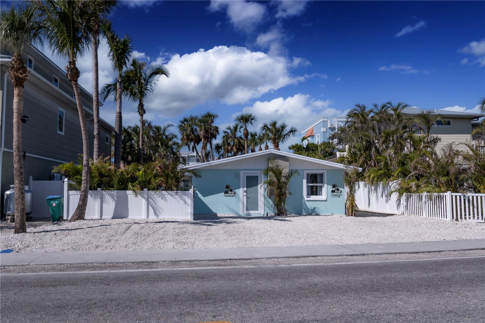 Image 39 of 49 For 3604 Gulf Drive A And B