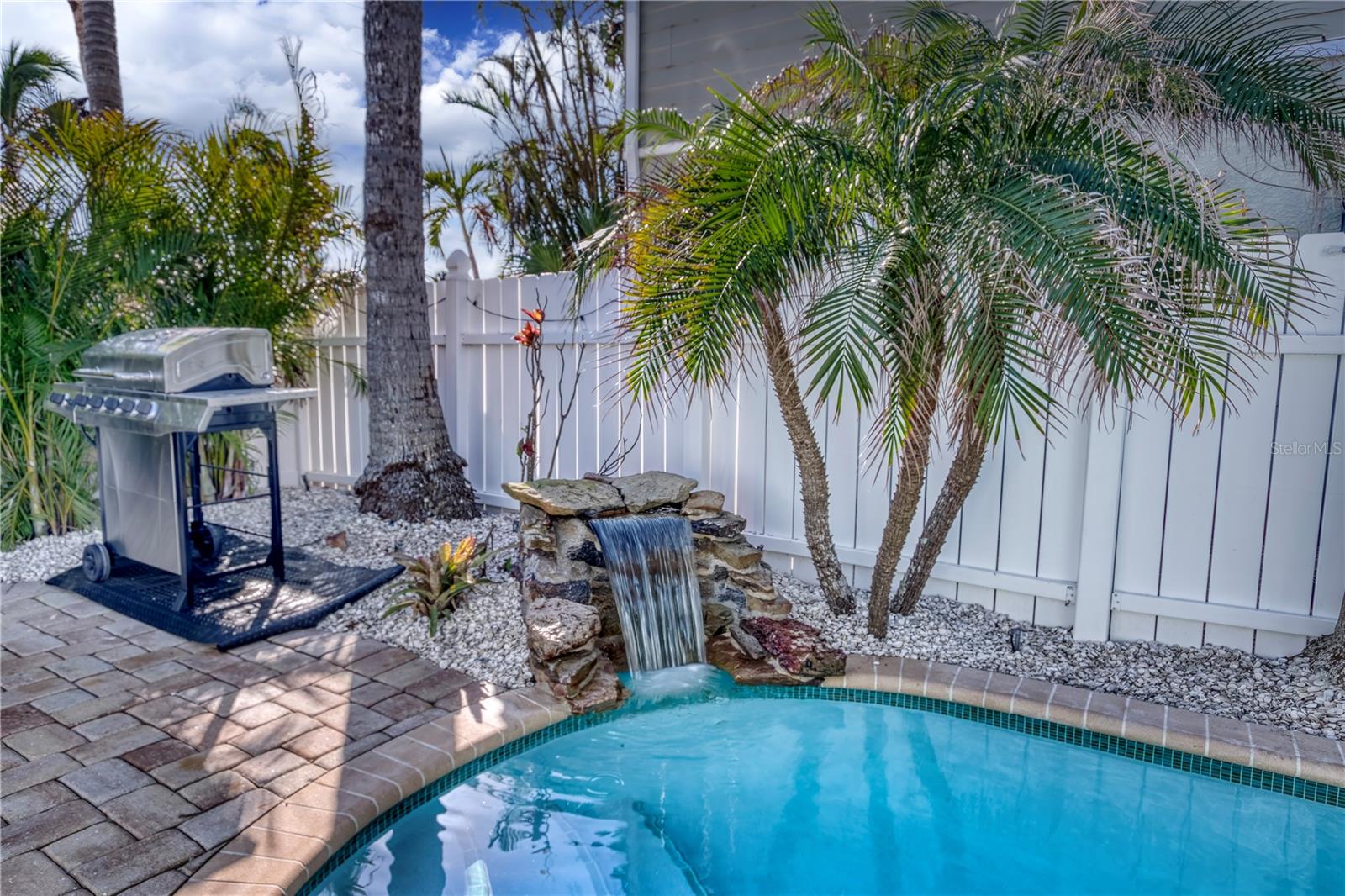 Image 4 of 49 For 3604 Gulf Drive A And B