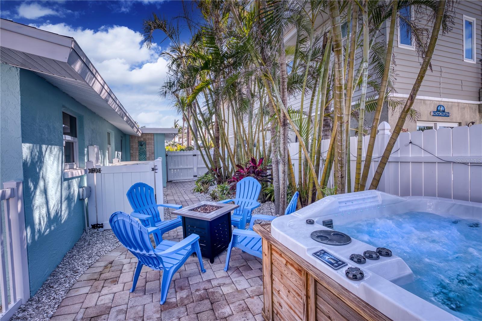 Image 6 of 49 For 3604 Gulf Drive A And B